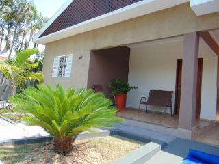 Casa Olímpia, piscina aquecida, ar condicionado, garagem 2 carros p - Olímpia - 6