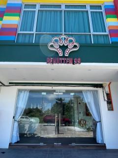 BENUTTEN 99 HOTEL - Kampong Parit Tengah - 8