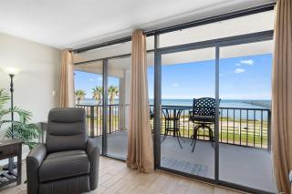 Laguna Reef #201 - Beachy Bayside - Rockport - 9