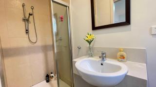 Spacious Villa Holiday Staycation in Canterbury East of Melbourne - 1