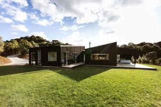 Modern Raglan Hideaway - 7