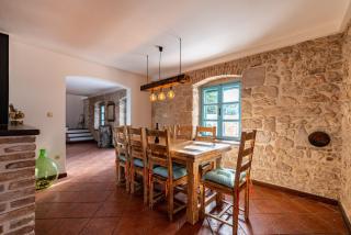 Hidden Gem holiday home with pool - 4