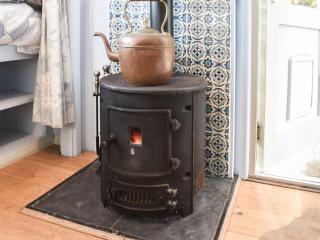 Farmhouse Garden Shepherds Hut - Thursley - 7
