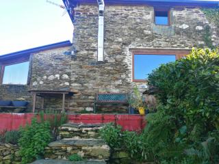 Casa de piedra en pequeña aldea de Ortigueira - - 2