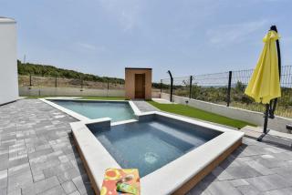 Beautiful Villa Silente with pool, whirpool and sa - 4