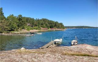 2 Bedroom Awesome Home In Brastad - 4