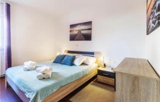 Lovely Apartment In Banjole With Wifi - 9