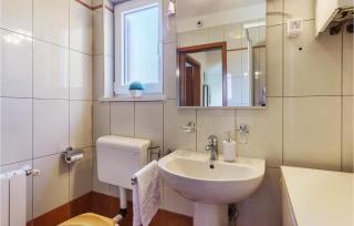 Lovely Apartment In Banjole With Wifi - 4