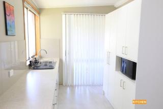 Contemporary House 2 min walk to water, pub, shops - Tea Gardens - 3