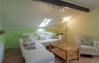 2 Bedroom Cozy Apartment In Karlshausen - Karlshausen - 9