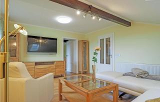 2 Bedroom Cozy Apartment In Karlshausen - Karlshausen - 8