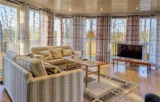 Beautiful Home In Yngered With Wifi - - 8