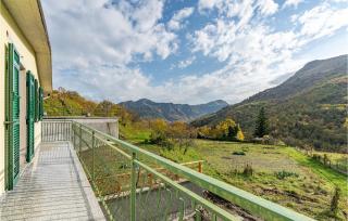 4 Bedroom Lovely Home In Codivara - 9