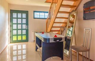 Lovely Home In Zierow Ot Eggerstorf - - 4