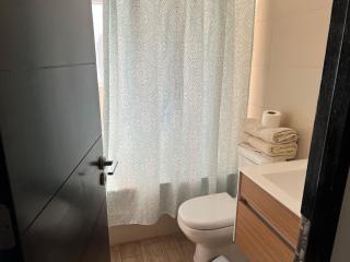 22 Metros , costado Clinica Las Condes ,hasta 6 personas - Santiago - 5