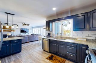 Lazy Dog Retreat - 2