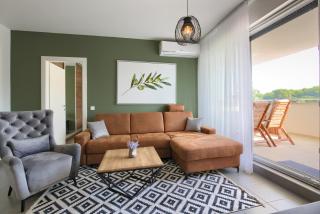 Beautiful Two-Bedroom Seaside Apartment in Premantura - Premantura - 1