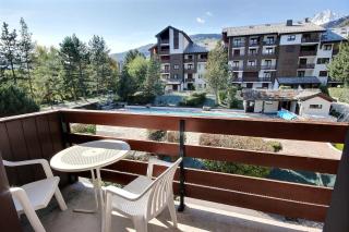 1 bedroom flat, heated pool, heart of village, parking, Wifi - Bourg-Saint-Maurice - 0