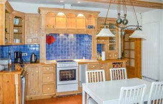 Nice Home In Bourg Du Bost With Wifi - - 5