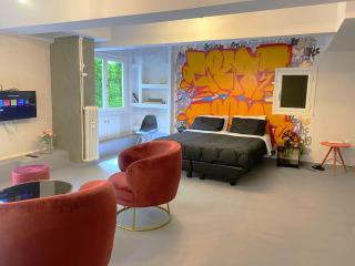Brand New Modern Street-Style STUDIO /CITY CENTER - Athens - 1