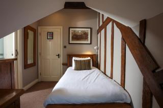 Broom Hall Inn - Stratford-upon-Avon - 4
