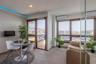 Beachfront with Spectacular views and Swimming pool - Benalmádena - 9