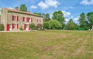 Stunning Home In St Maixent De Beugné - Saint-Maixent-de-Beugné - 5