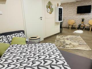 Studio situé aux abords de la forêt avec parking - 0