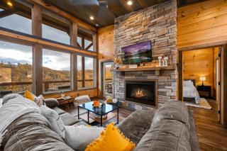 The Overlook - '21 Cabin - Gorgeous Unobstructed Views - Fire Pit Table - GameRm - HotTub - Xbox - Lots of Bears - Gatlinburg - 0