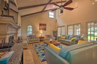 Modern Lake Conroe House with Lakefront Park and Deck! - 7