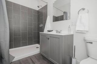 Shoreside 4b/4b walkout retreat with perfect sand - 1