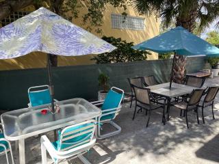 2BR Comfortable Downtown House Near Beach and More - West Palm Beach - 7