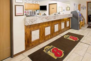Super 8 by Wyndham Omaha Eppley Airport/Carter Lake - Carter Lake - 9