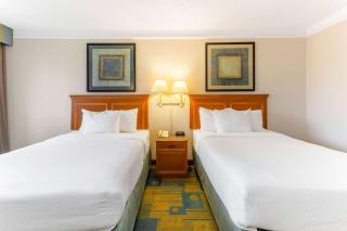 La Quinta by Wyndham Redding - Redding - 3