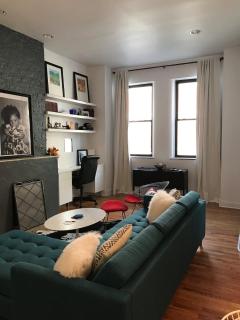 Walk to Lincoln Park, North Avenue Beach, and Second City! Lovely Old Town Charm! condo - Chicago - 6
