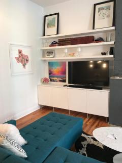 Walk to Lincoln Park, North Avenue Beach, and Second City! Lovely Old Town Charm! condo - Chicago - 5