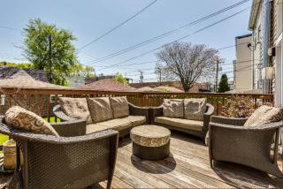 Garage Parking - Vintage Charm - and a Fabulous Location! Easily Enjoy the Best of Chicago! - Chicago - 8