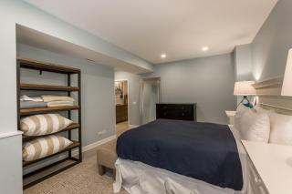 PET FRIENDLY! Charming and Cozy - Close to DePaul and Public Transit apts - Chicago - 6