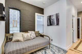 Relax in West Town - In-Unit Laundry and Pet Friendly! apts - 2