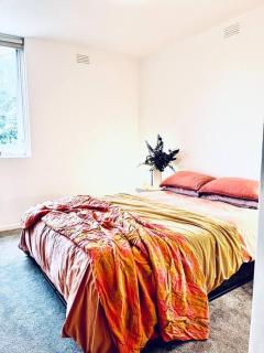 Two bedroom South Melbourne Apartment on Montague - 7