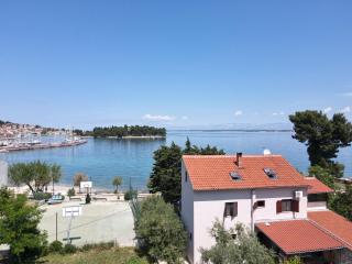 Beachfront apartments Calm Sea - Preko - 8