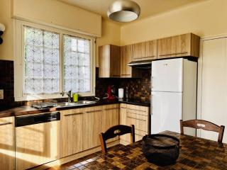 Maison T4 à Cambo-les-Bains: 5 couchages, jardin arboré, balcon, cheminée, animaux acceptés, Wi-Fi fibre - FR-1-495-114 - Cambo-les-Bains - 7