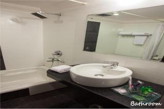 Skylark Hotel by Gabrian Hotels - 1