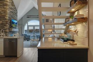 344 Edgewater Inn - 2