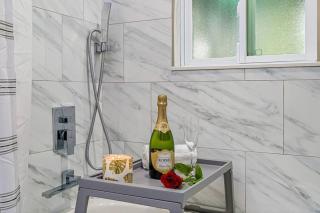Cozy & Fully Renovated FREE Heated Pool Home! - Largo - 2