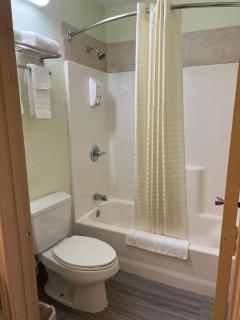 Budget Inn - Hallettsville - 4