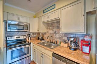 Convenient PCB Condo with Pool Access Walk to Beach - Panama City Beach - 4