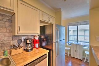 Convenient PCB Condo with Pool Access Walk to Beach - Panama City Beach - 2