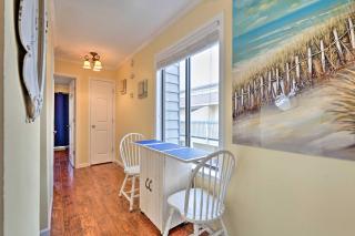 Convenient PCB Condo with Pool Access Walk to Beach - Panama City Beach - 1