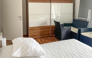 Beautiful Apartment In Biograd Na Moru - Biograd na Moru - 4